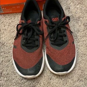 Nike flex shoes